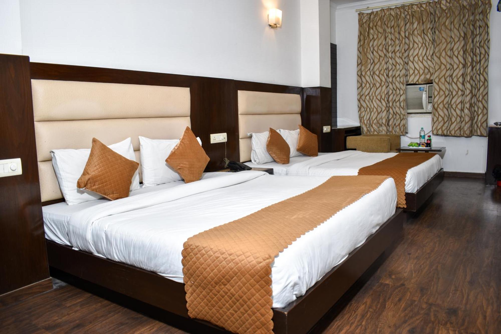 Hotel Chanchal Continental - 02 Mins From New Delhi Railway Station Bagian luar foto