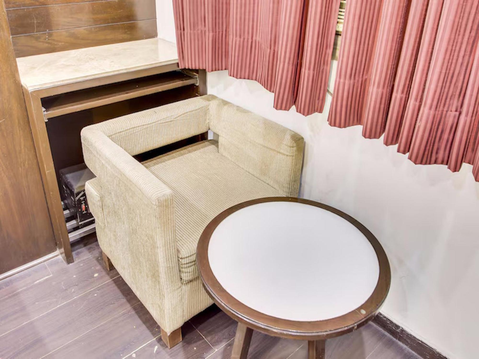 Hotel Chanchal Continental - 02 Mins From New Delhi Railway Station Bagian luar foto